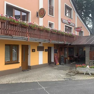 maly-byt-11.karlovyvary-hotels.com/